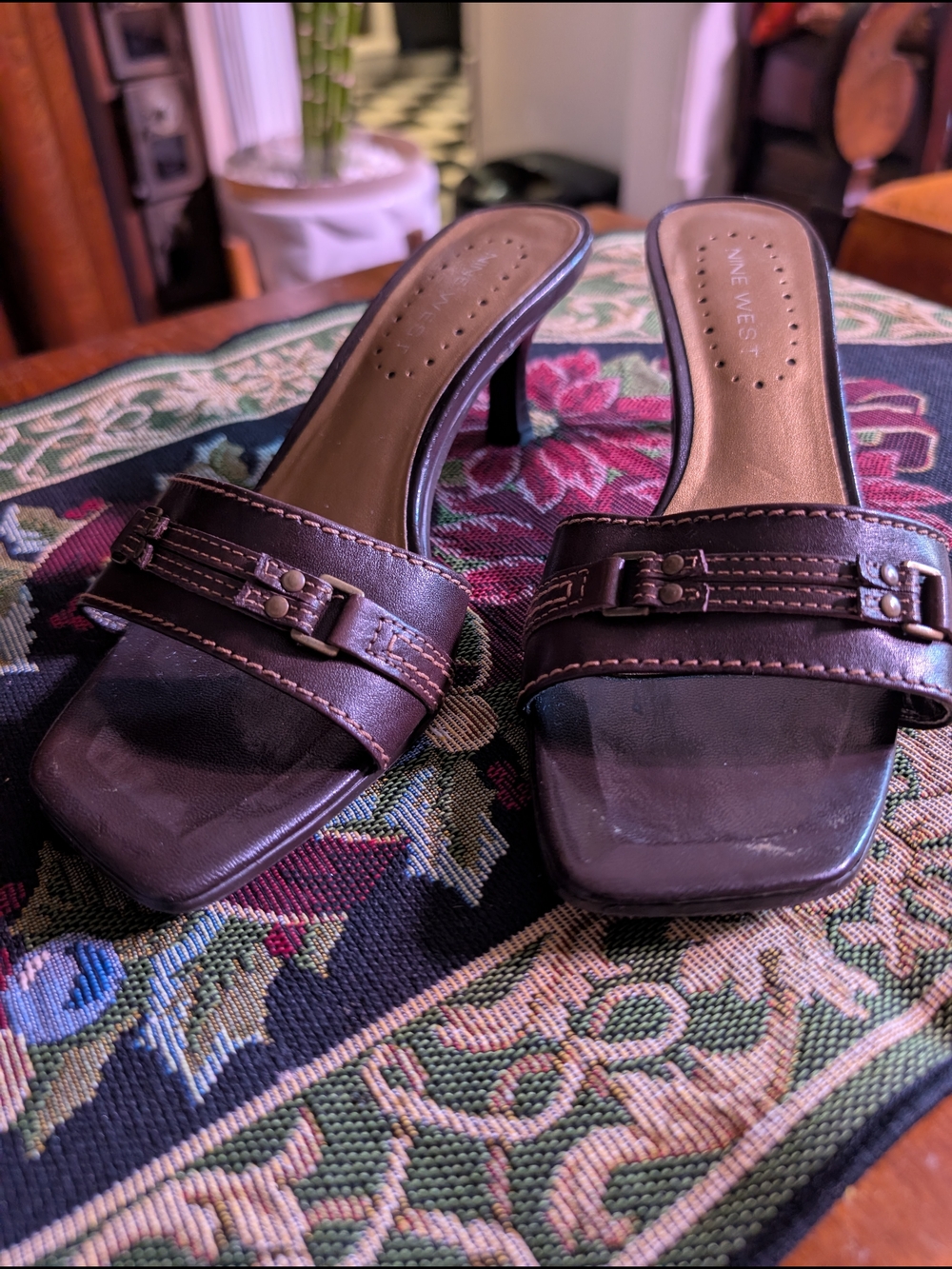 Nine West Y2K Brown Leather Mule Heels 6M Square Toe Slide Kitten Heels READ